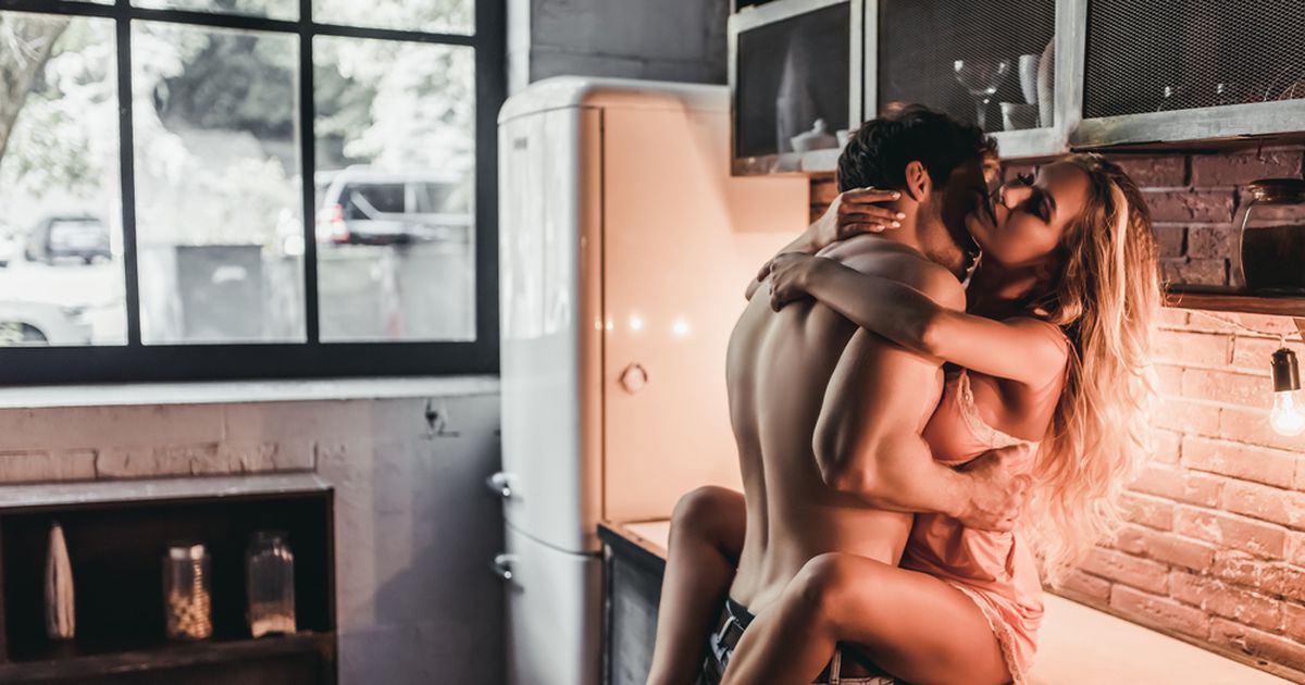 Top positions pour faire l’amour dans la cuisine